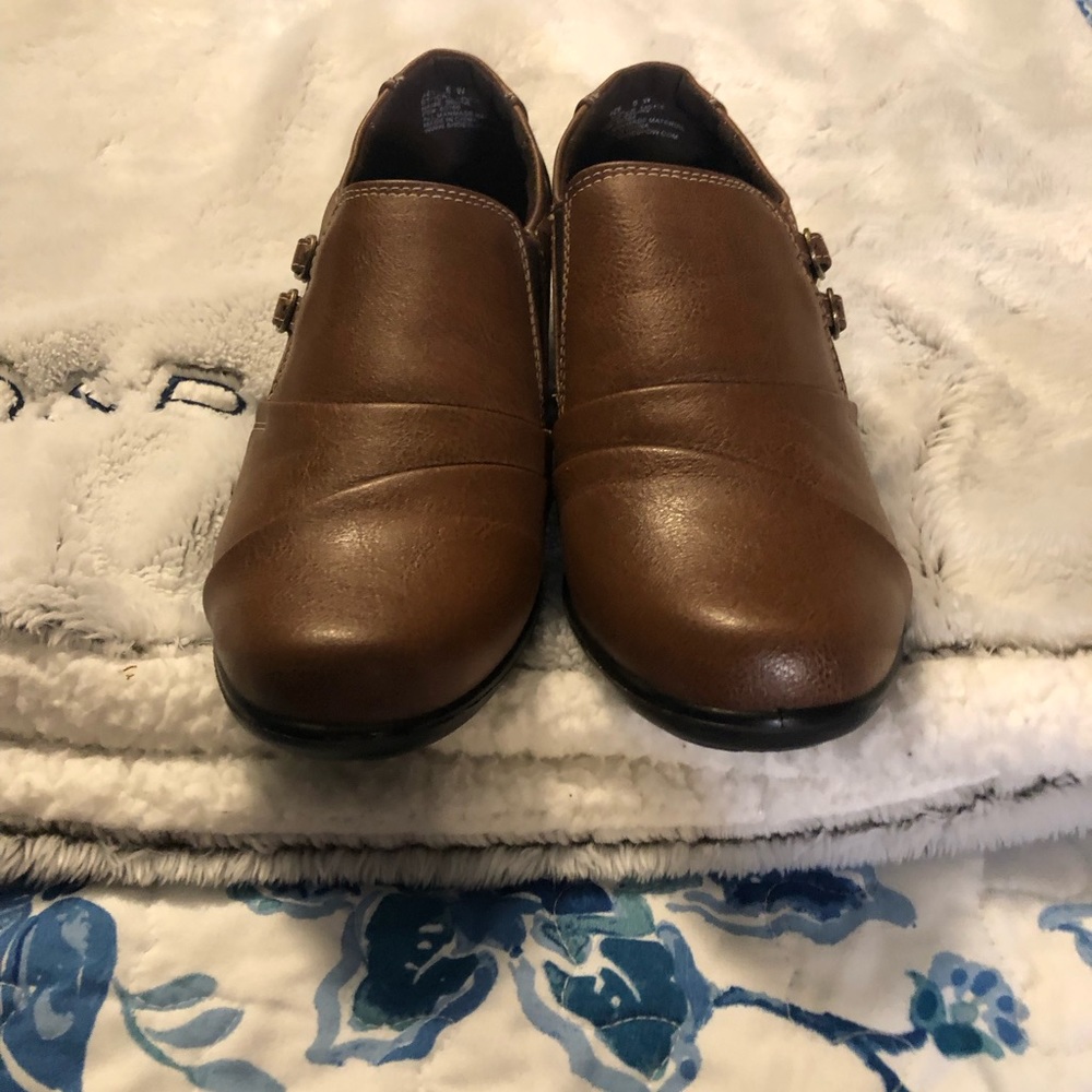 Air Flex Faux Leather Upper Slip On Wear With Dual Elastic Side Panels NWOT